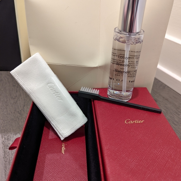 Organization | Cartier Cleaning Kit 